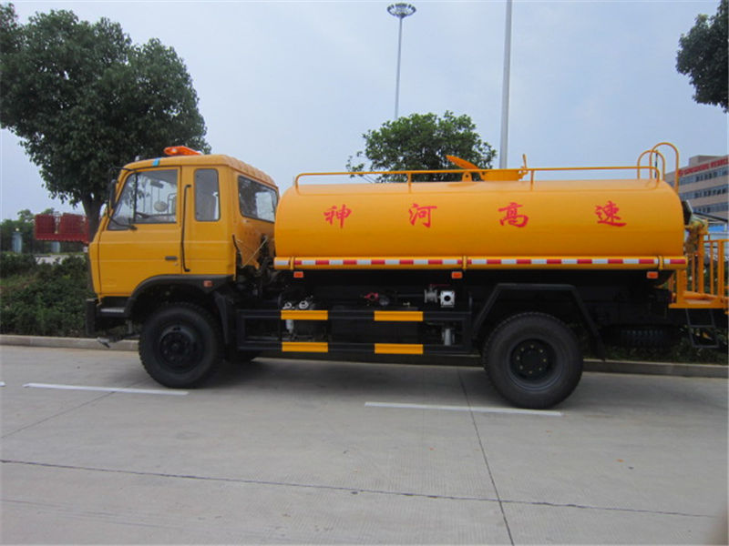 东风153洒水车（14方）